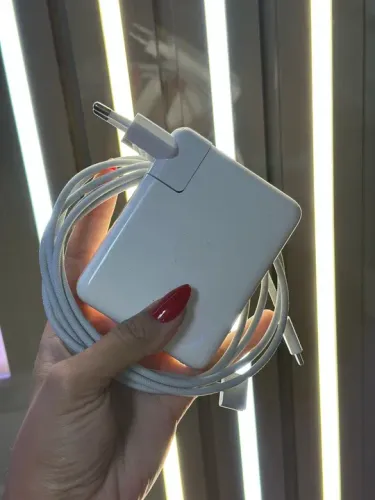 Fonte Apple 140W USB C / MagSafe 3 (Original Apple) 