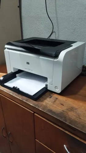 Impressora laser colorida HP CP1025