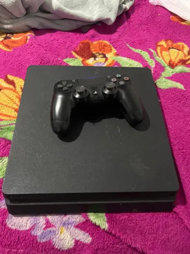 Ps4 Slim Com problema no HD(valor negociável)