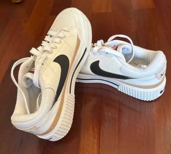 Tênis Nike Court Legacy Lift