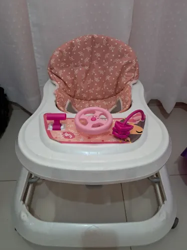 Andador feminino