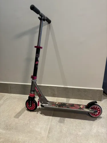 Patinete Oxelo com Suspensão - Dobrável e Regulável