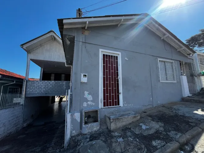 Casa com kitnets embutidas