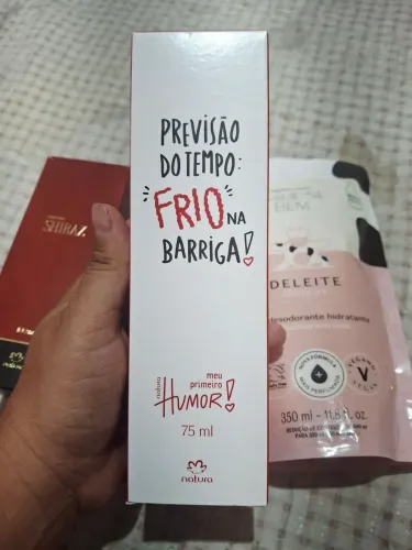 Perfume e hidratante corporal