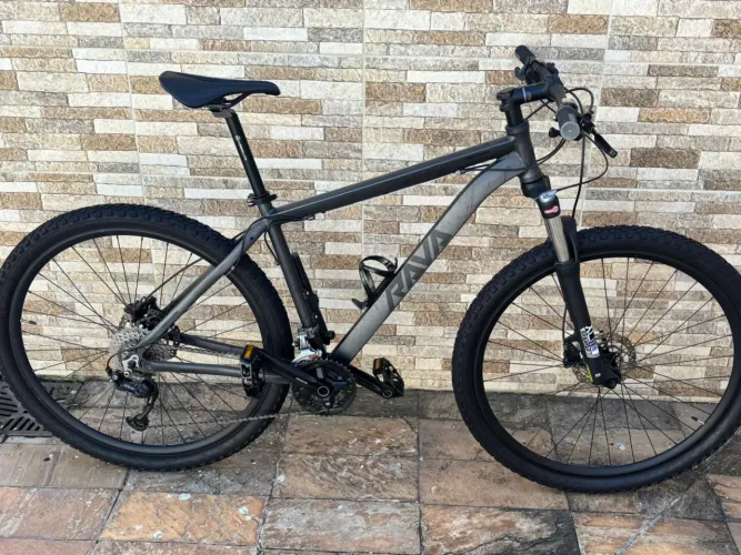 BICICLETA RAVA ARO 29 - SHIMANO ALIVIO 27V - NOVÍSSIMA
