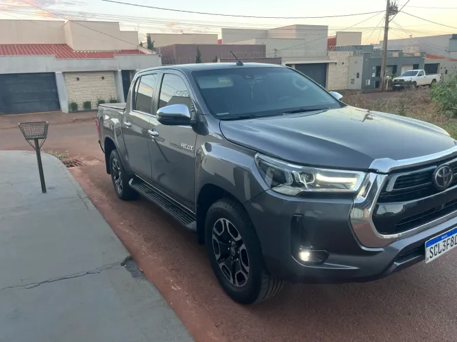 Toyota Hilux CD SRX 4X4 2.8 TDI 16V Diesel Aut. 2023