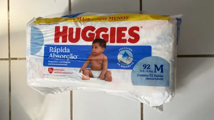 Fralda Huggies Rápida Absorção M - 92 unidades