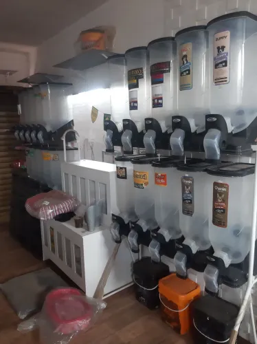 Móveis para pet shop semi novos ótima oportunidade