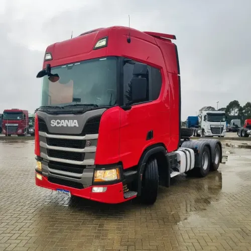 Scania R540 6x4 com Retarder