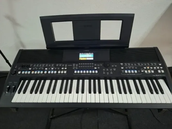 Teclado Yamaha sx600 novo