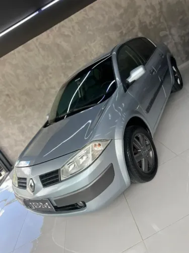 Renault Megane Sedan Dynamique Hi-flex 1.6 16V 2008