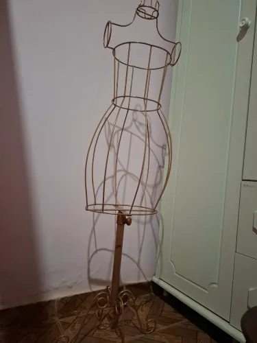 Manequin aramado