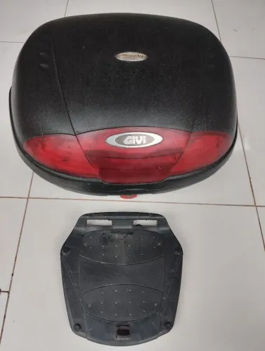 Baú Givi 45 litros