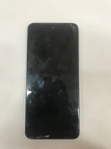 Moto g23 com tela quebrada