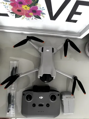 DRONE DJI MINI 3 4K