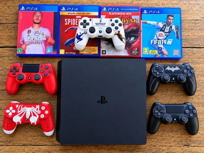 ?PlayStation 4 Slim 1TB + 4 Controles + 3 Jogos em Mídia Física?