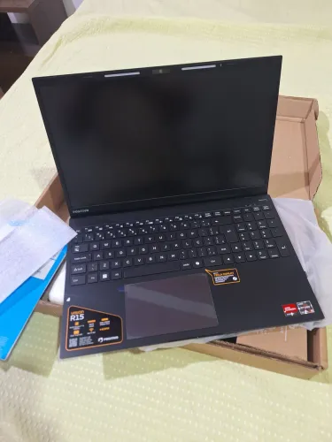 Notebook R15 Ryzen 5,16GB Ram DDR4,SSD 512GB,Tela Full HD(vendo ou troco iPhone e samsung)