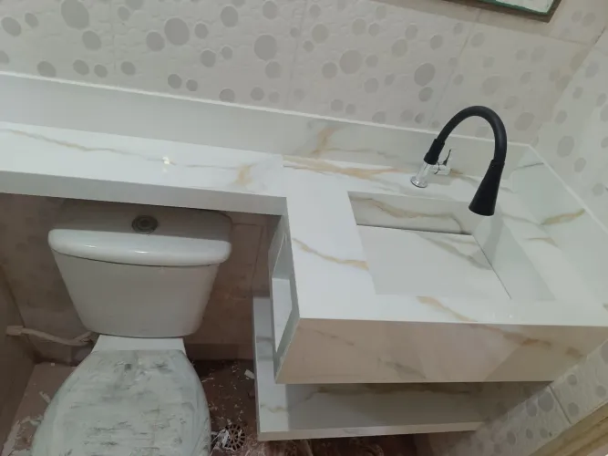 Pias de banheiro em porcelanato