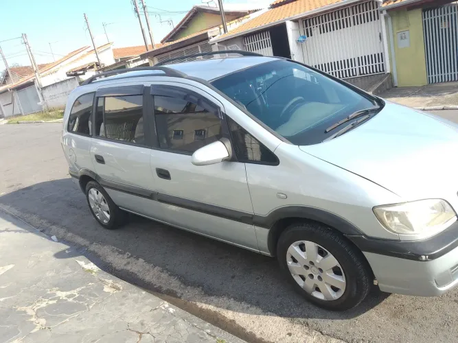 Chevrolet Zafira Comfort 2.0 MPFI Flexpower 8V 5P 2012