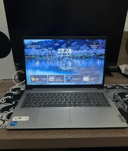 Lenovo IdeaPad 1 - i5 12ª geração | 8GB RAM | SSD 512GB