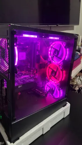 Gabinete gamer com rgb e controladora e controle