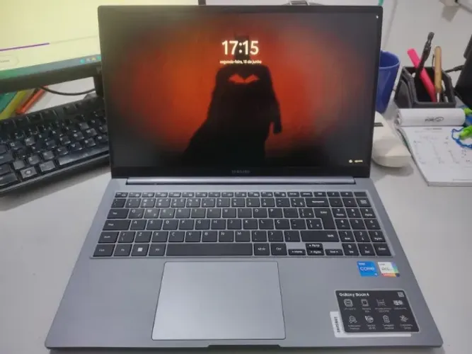 Notebook Samsung Galaxy Book4 Intel® Core? i5-1335U (1.3 Ghz, até 4.6GHz, 12 MB L3 Cache),