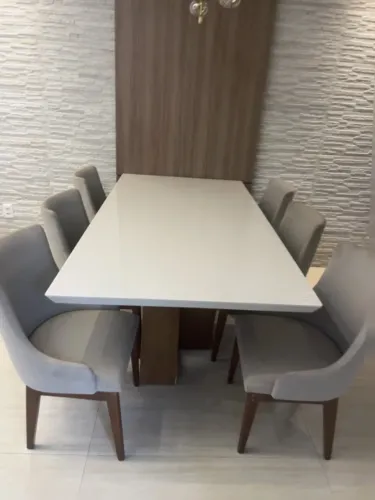 Mesa de Jantar 2,30m Laca Branca + 6 Cadeiras Linho (Oportunidade)