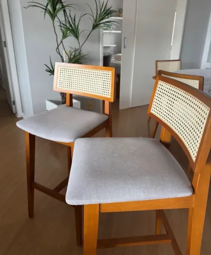 Vendo 2 banquetas altar R$990,00