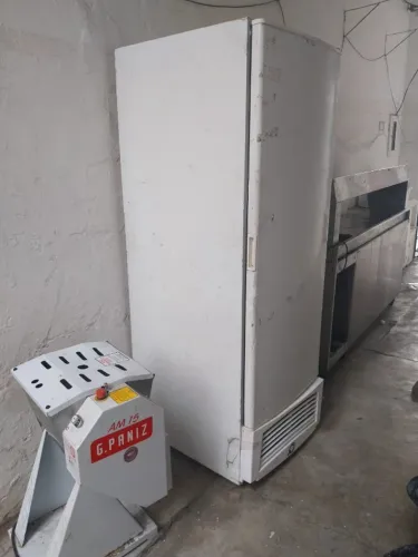 kit pizzaria somente balcão, freezer, liquidificador.