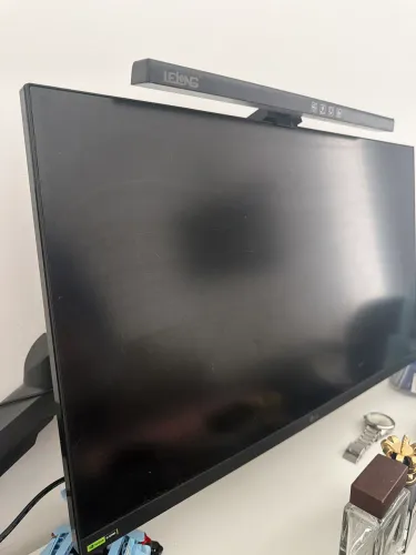Ultragear 27p/ 180 hz LG