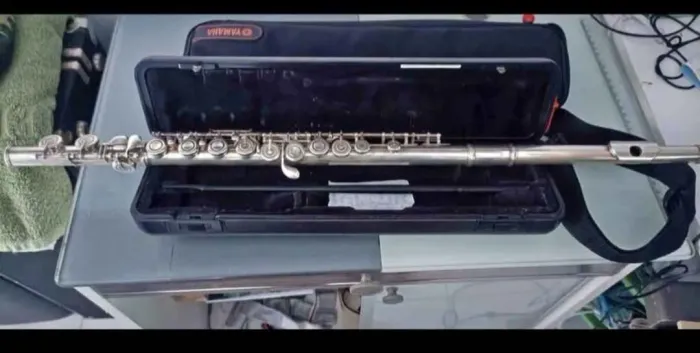 Flauta transversal Yamaha 211sl