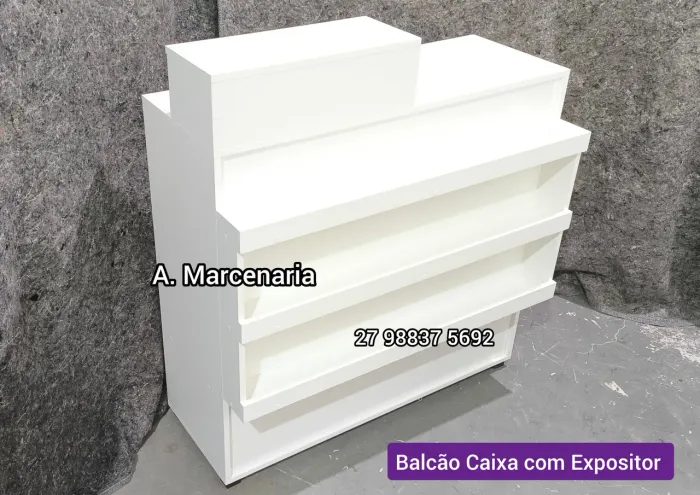 Balcão Caixa com Expositor