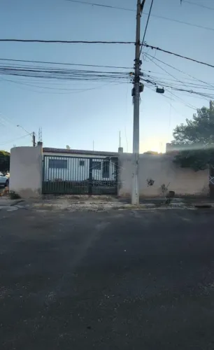 Casa térrea no Parque Santa Edwirges!