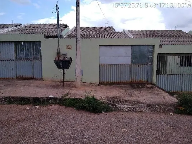 Imóvel com bom aproveitamento Casa no Vila Raio de Luz, Santo Antonio do Descoberto - GO,