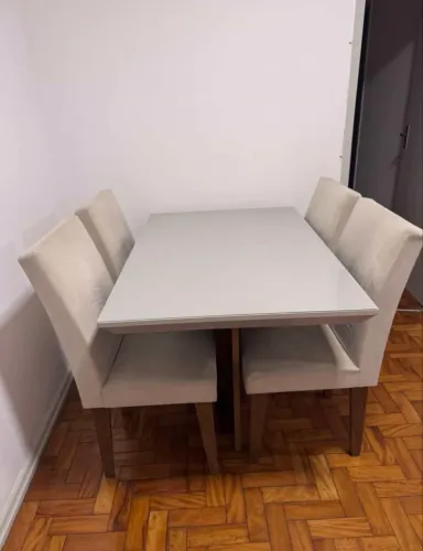 Mesa + 4 cadeiras 