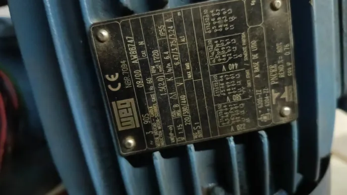 Motor trifásico para fan coil