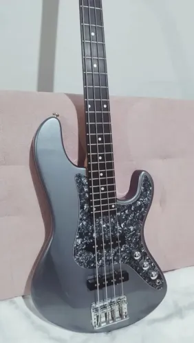 Baixo Waltter Jazz Bass captadores Fender