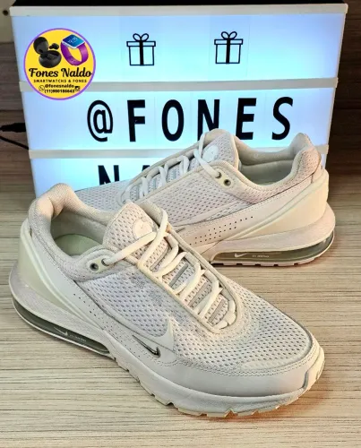 Nike Air Max Pulse na cor bege claro
