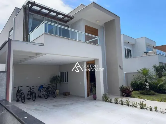 Casa de alto padrão dentro do Condomínio Costa Nova na praia Massaguaçu