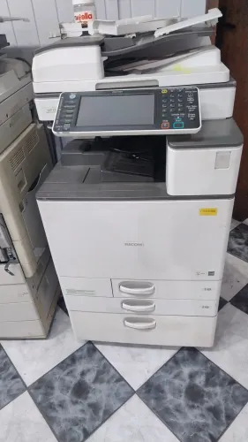 Copiadora Ricoh MP C3003