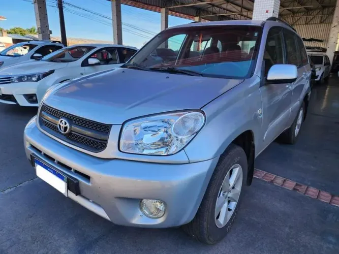Toyota RAV4 2.0 4X2 16V Aut. 2005