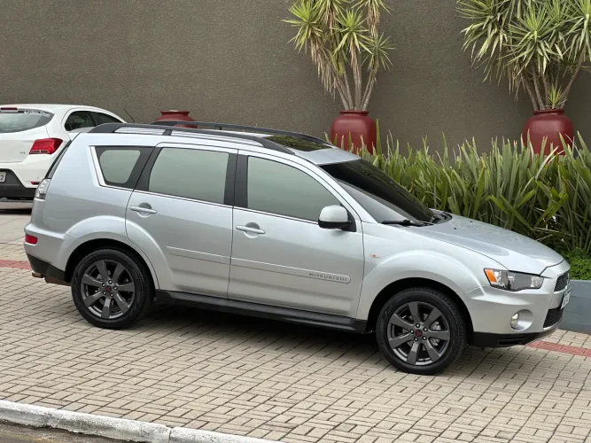 Mitsubishi Outlander 3.0/ GT 3.0 V6 Aut. 2012