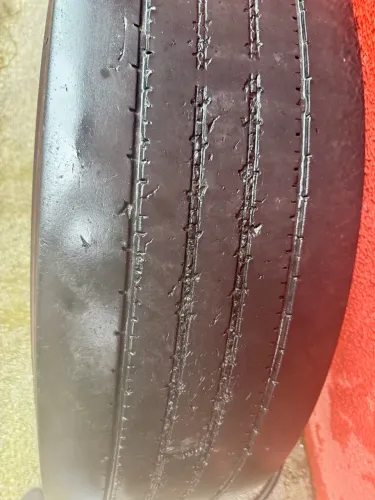 4 pneus 275/80/22.5