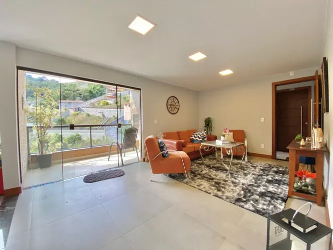 Apartamento à venda na Rua Carlos Gomes, Quinta da Barra, Teresópolis - RJ