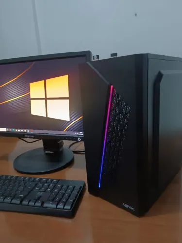 CPU i3,7 geração, 8 GB Ssd256, windows 11 ddr4