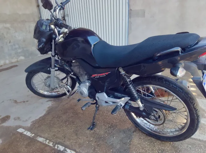 Vende- se Honda 160 start no ponto para transferência apenas 14.000