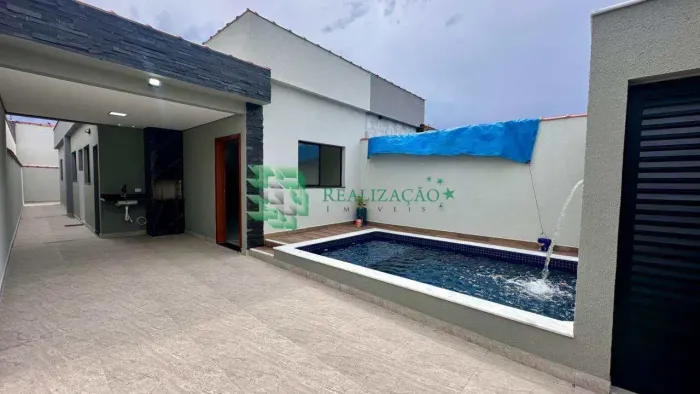 Casa Nova em Itanhaém no Bairro Bopiranga com 03 dormitórios