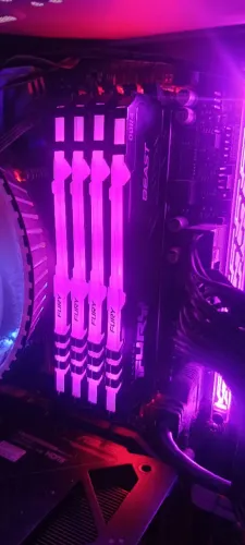 MEMÓRIA RAM 32GB 4X8 HYPERX RGB 3200mhz