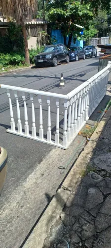 GUARDA CORPO DE MADEIRA MACIÇA /// R$2200,00