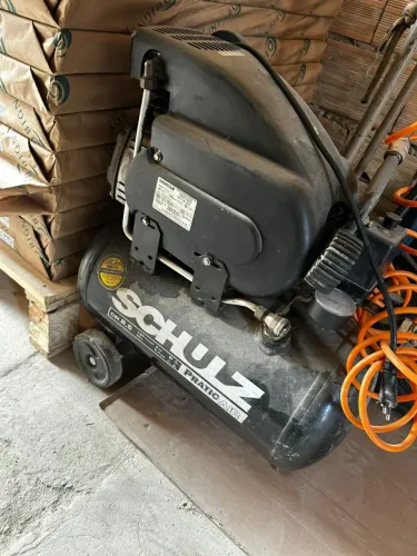 Compressor Schulz Pratic Air CSI 8,5/25 2CV 220V (SEMINOVO)